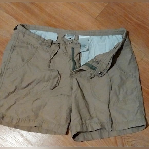 Columbia khaki shorts woman's small - Picture 7 of 8
